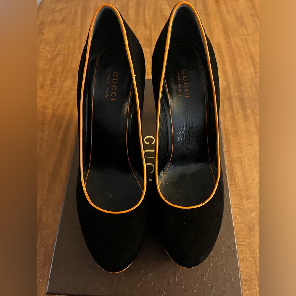 Authentic Black Gucci heels - Picture 4 of 6